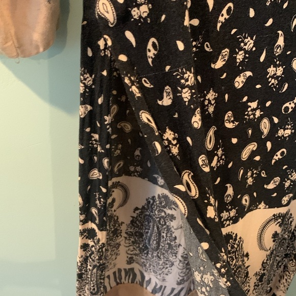 Kurta *damaged* Black and Tan Patterned Women’s Approx. Medium - Picture 5 of 7